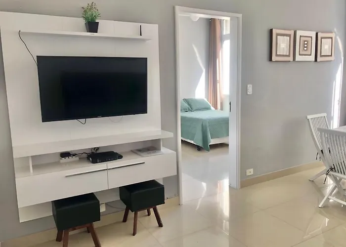 Apê completo no Centro - 50m da Praia Pitangueiras Guarujá